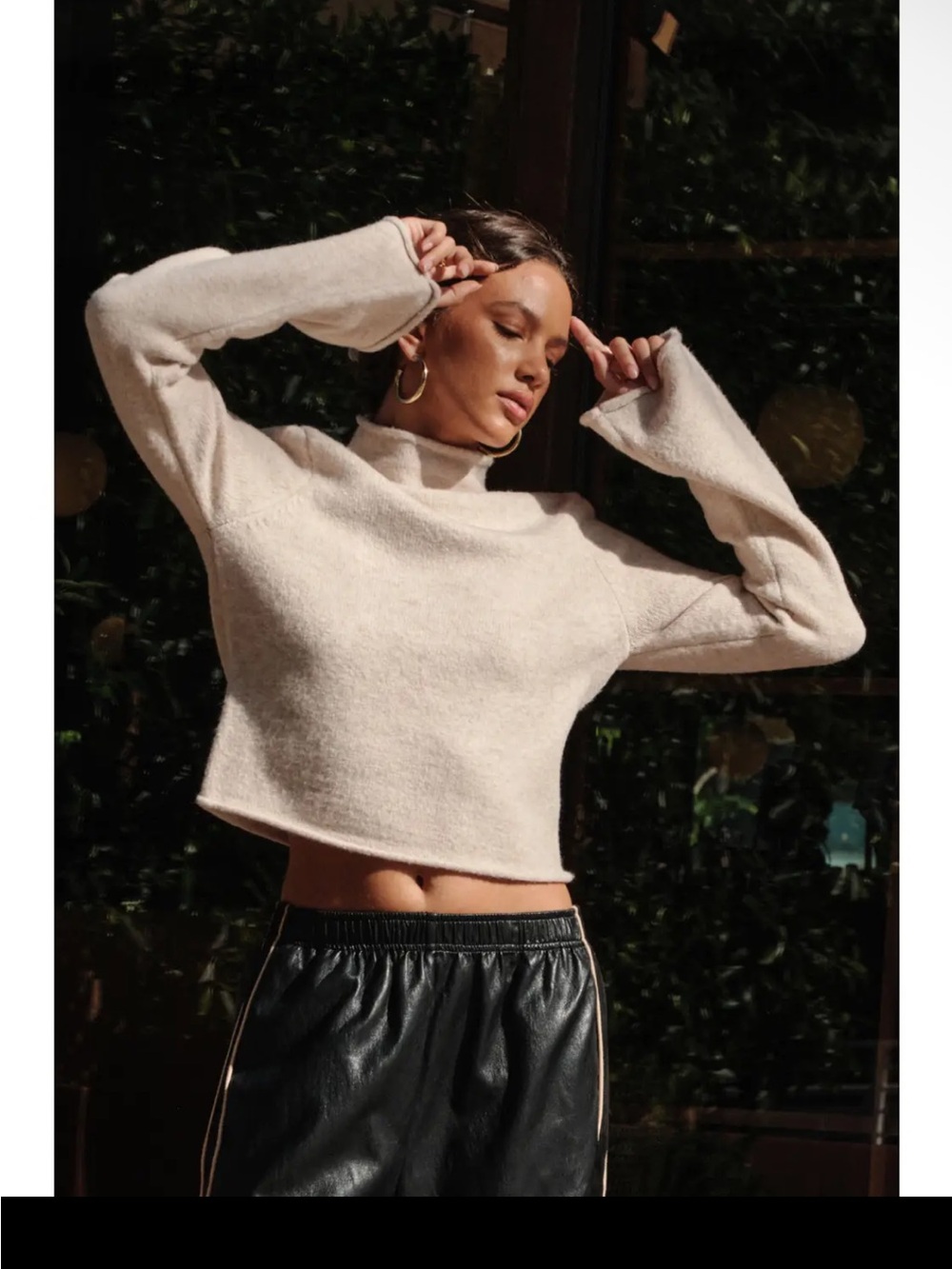 🆕🤍CREAM NINA BELL SWEATER